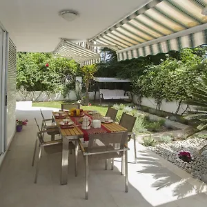 Apartment Deluxe Lea With Large Garden, Split